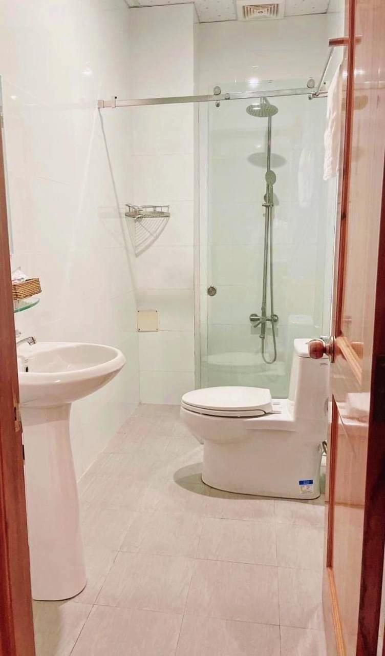 Khách Sạn Tường Vy Rạch Giá Ngoại thất bức ảnh